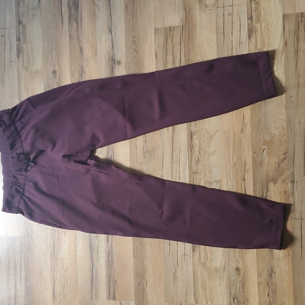 Lululemon On The Fly pants